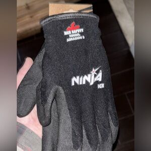 Construction winter gloves